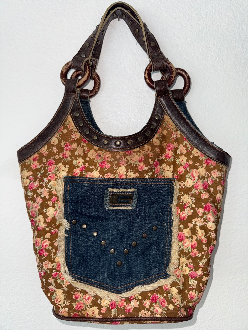 VINTAGE FLORAL GUESS PURSE